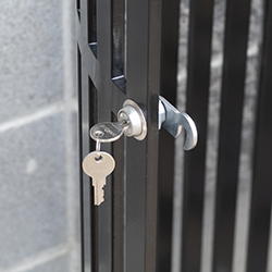 CN-R/SP3-36D Steel Trash Receptacle Lock Detail CN-R/SP3-36D Steel Trash Receptacle Lock Detail